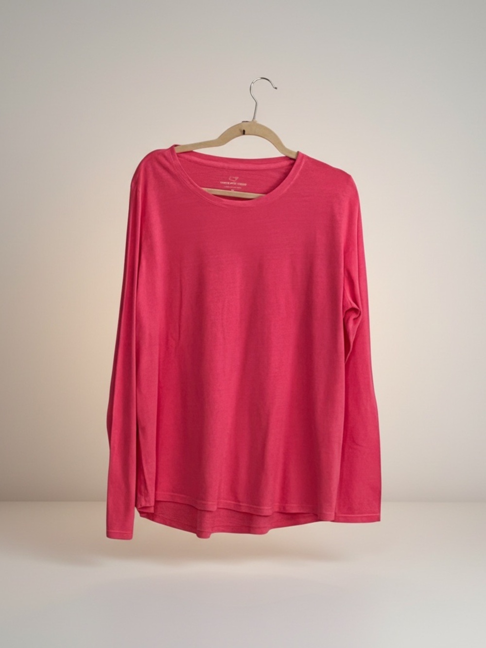 Vineyard Vines long-sleeve pink t-shirt. NWT. XL